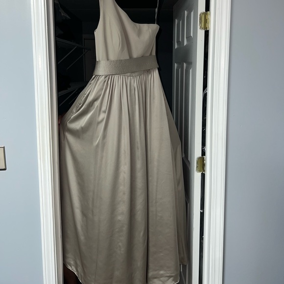 Size 4 Vera Wang one shoulder bridesmaid dress - Picture 1 of 4